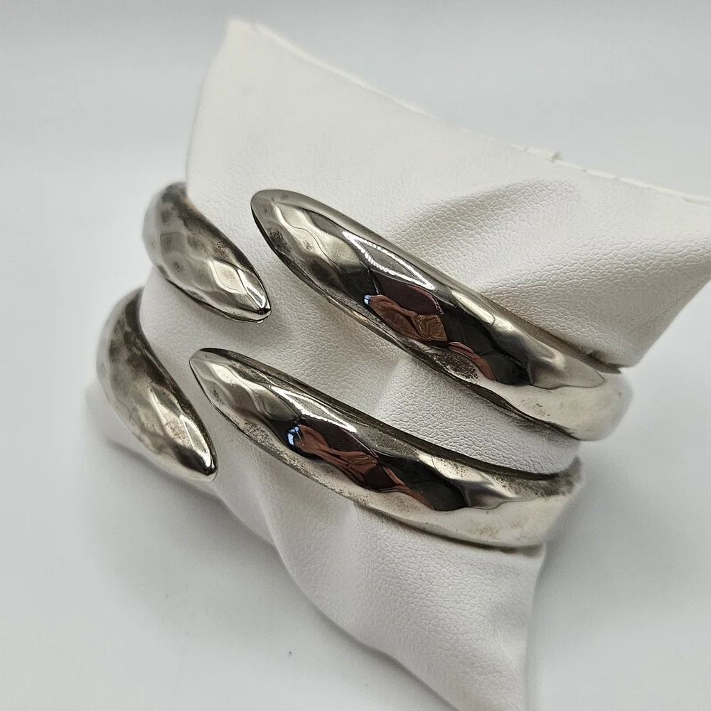 VINTAGE Modernist Hammered Silver Tone Hinged Clamper Wrap Cuff Bracelet
